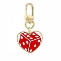 Casino crvena kockica ilustracija uzorka zlatni kvenstvo za ključeve na srcu