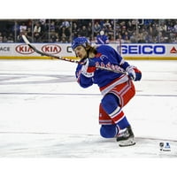 Artemi Panarin New York Rangers Neincign Blue Jersey Shootch fotografija