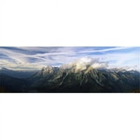 Oblaci iznad planinskog lanca Pogled iz MT obreda Dolomites Cadore Okrug Belluno Veneto Italija Poster