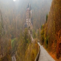 Dvorac Eltz u jesen, Rajna-Palatinat, Njemačka Poster Print