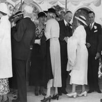 Bivši predsjednik Herbert Hoover i Lou Hoover koji su primili goste u istoriji izložbe San Diego